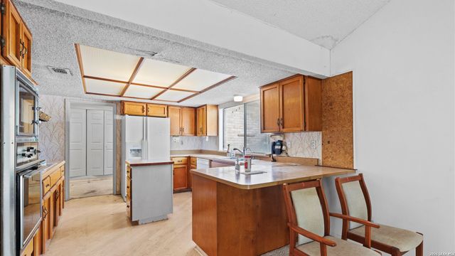 16810 FORT OSWEGO ST, San Antonio, TX 78247