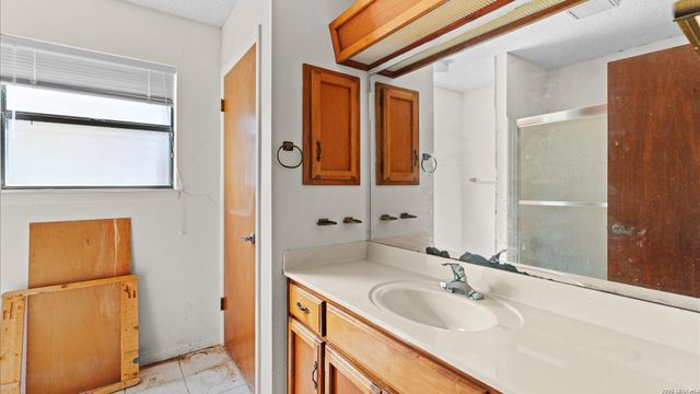 16810 FORT OSWEGO ST, San Antonio, TX 78247