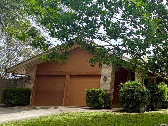 16810 FORT OSWEGO ST, San Antonio, TX 78247