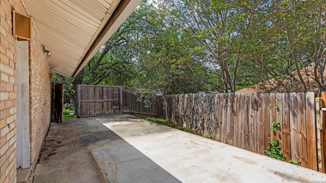 16810 FORT OSWEGO ST, San Antonio, TX 78247