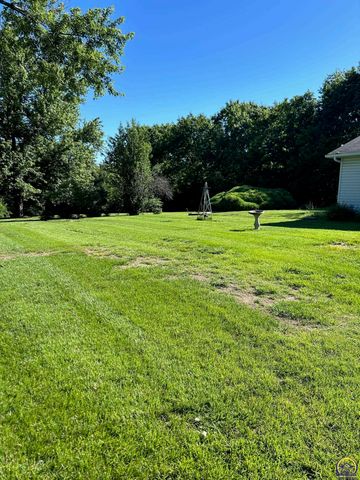 2224 SE 37th ST, Topeka, KS 66605