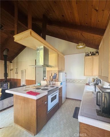 27619 Canyon, Crest Park, CA 92326
