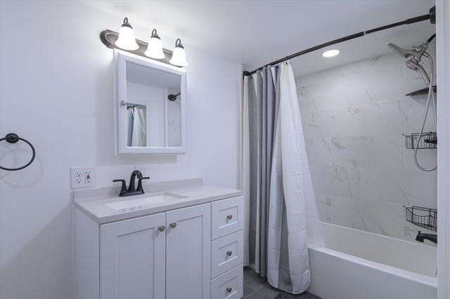 130 Curtis Avenue, Rutland City, VT 05701