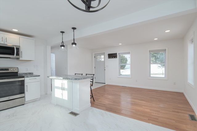 130 Curtis Avenue, Rutland City, VT 05701