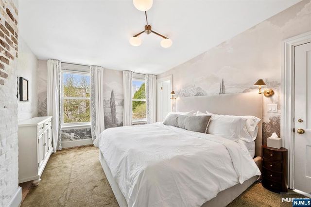 633 Jersey Avenue, Jersey City, NJ 07302