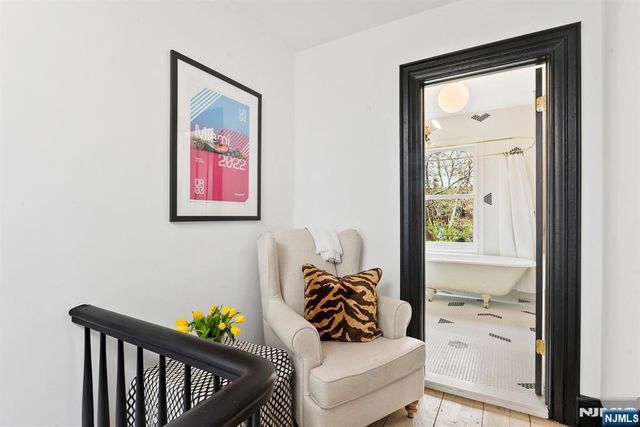 633 Jersey Avenue, Jersey City, NJ 07302