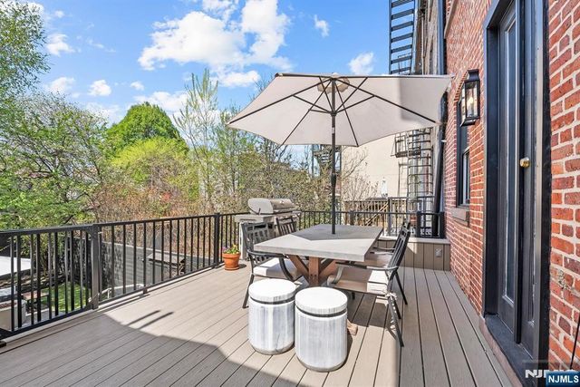 633 Jersey Avenue, Jersey City, NJ 07302