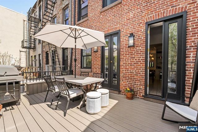 633 Jersey Avenue, Jersey City, NJ 07302