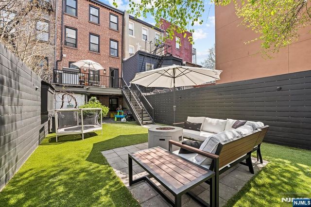 633 Jersey Avenue, Jersey City, NJ 07302