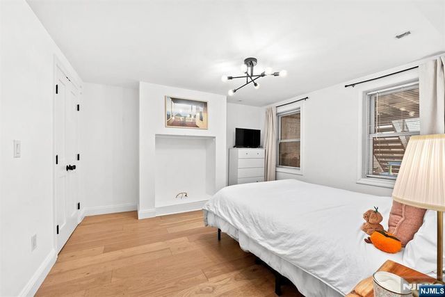 633 Jersey Avenue, Jersey City, NJ 07302
