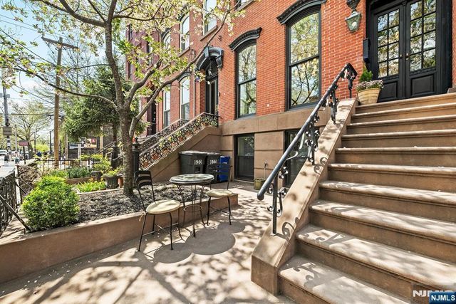 633 Jersey Avenue, Jersey City, NJ 07302