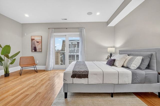 13 Howell St 3, Boston, MA 02125