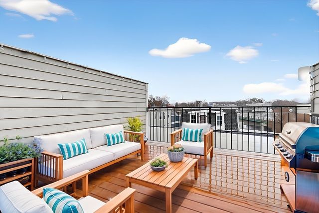 13 Howell St 3, Boston, MA 02125