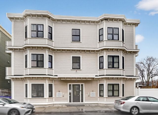 13 Howell St 3, Boston, MA 02125