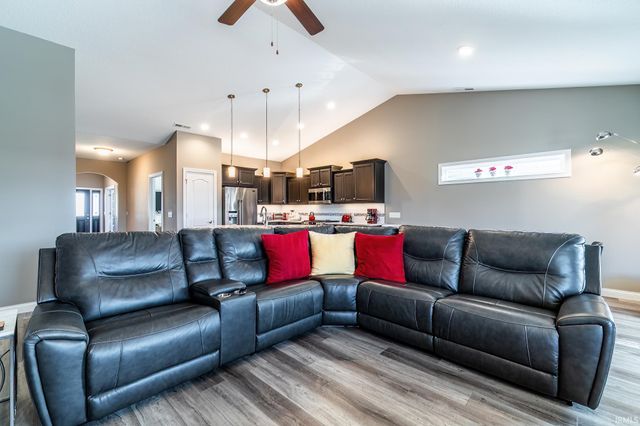 15435 Verano Place, Fort Wayne, IN 46845