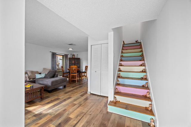 310 Sandtree Drive, Palm Beach Gardens, FL 33403