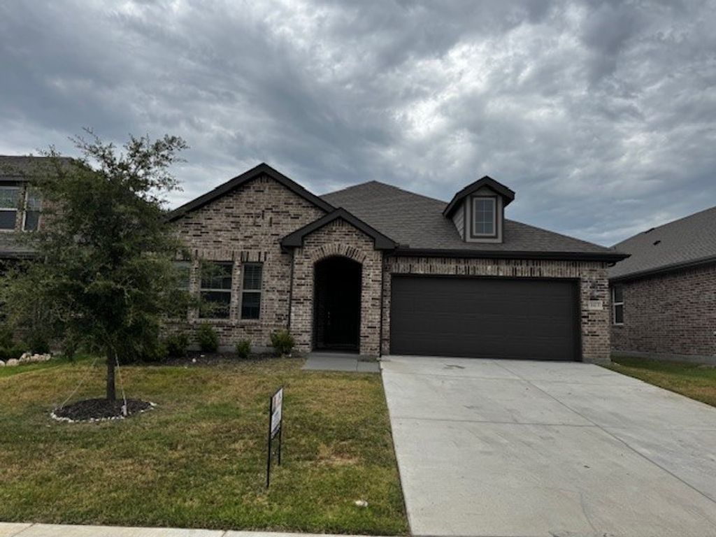 1613 Pine valley Drive, Fort Worth, TX 76052