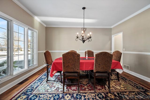 1309 Fox Chase Boulevard, St. Charles, IL 60174