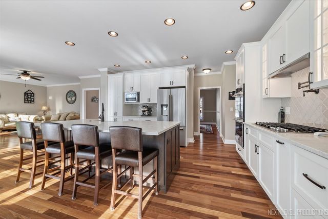 1309 Fox Chase Boulevard, St. Charles, IL 60174