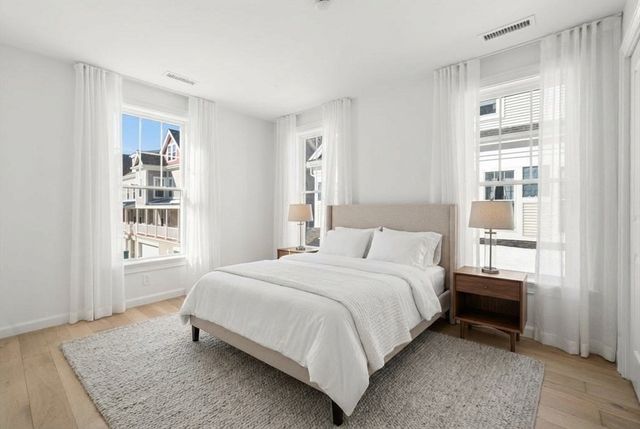 6 Honora Ln 6, Bourne, MA 02532