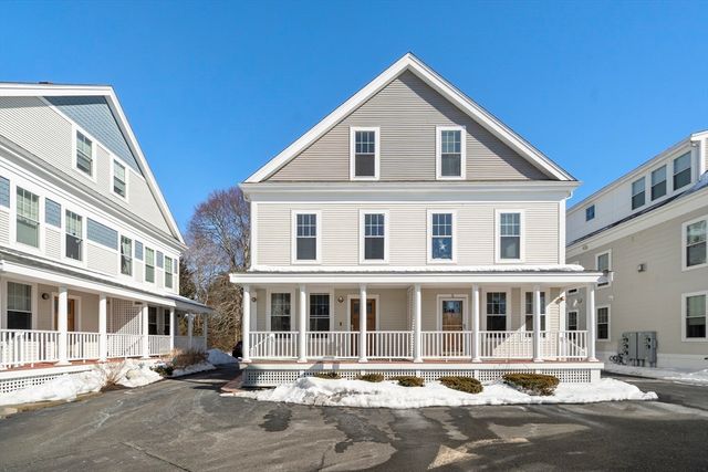 6 Honora Ln 6, Bourne, MA 02532