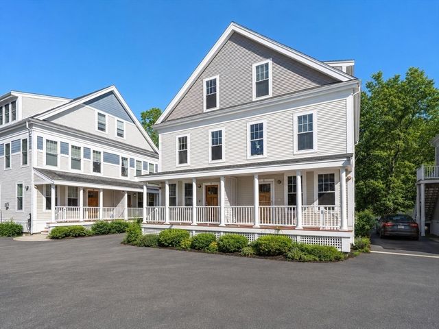 6 Honora Ln 6, Bourne, MA 02532