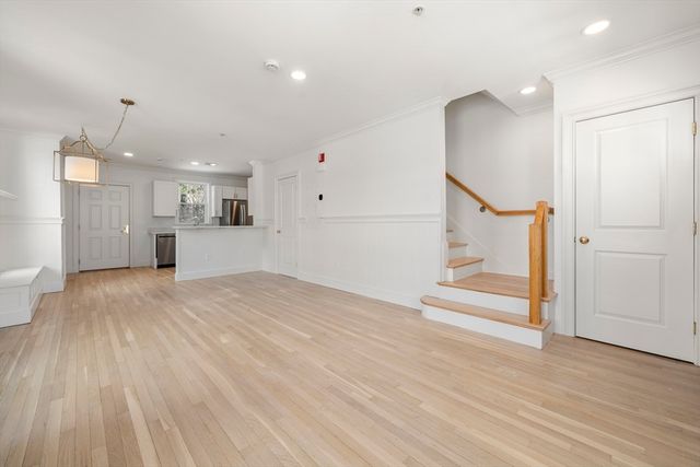 6 Honora Ln 6, Bourne, MA 02532