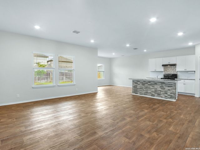 4258 FORT PALMER BLVD, St Hedwig, TX 78152