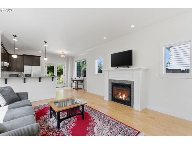 3823 Ne 72ND Ave, Portland, OR 97213