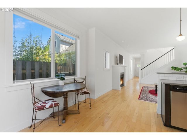 3823 Ne 72ND Ave, Portland, OR 97213