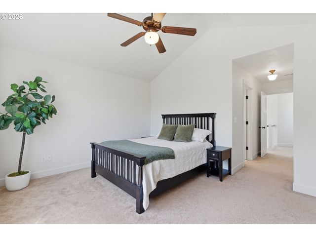 3823 Ne 72ND Ave, Portland, OR 97213