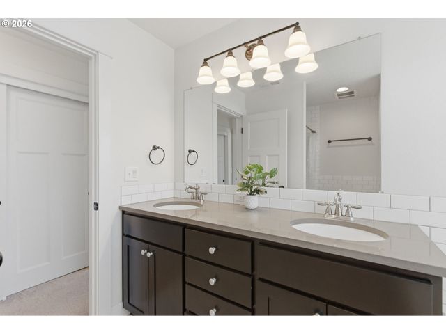 3823 Ne 72ND Ave, Portland, OR 97213