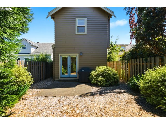 3823 Ne 72ND Ave, Portland, OR 97213