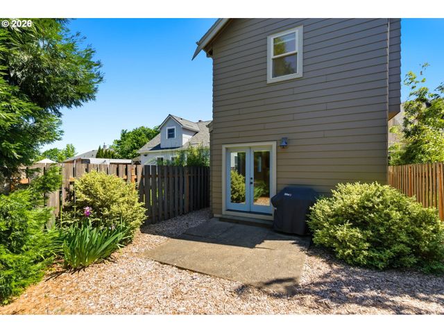 3823 Ne 72ND Ave, Portland, OR 97213