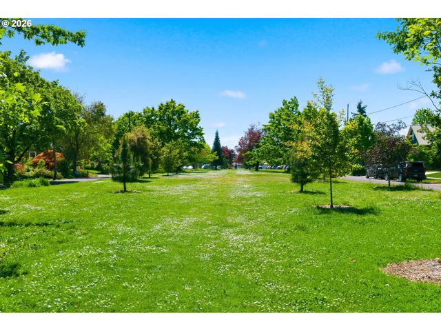 3823 Ne 72ND Ave, Portland, OR 97213