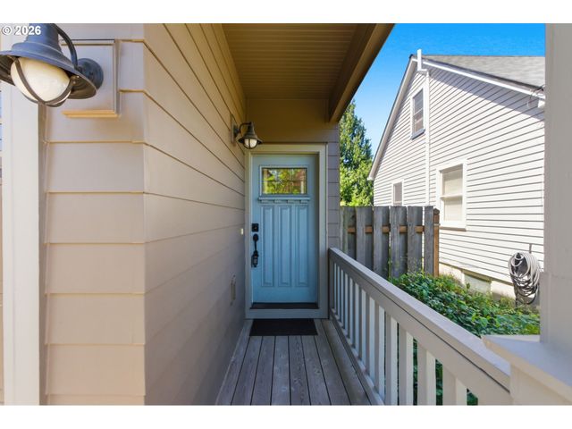 3823 Ne 72ND Ave, Portland, OR 97213