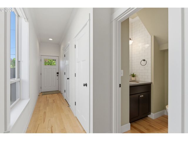 3823 Ne 72ND Ave, Portland, OR 97213