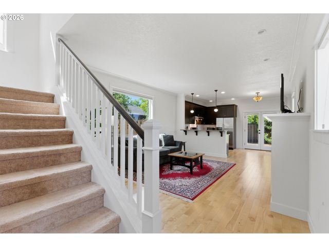 3823 Ne 72ND Ave, Portland, OR 97213