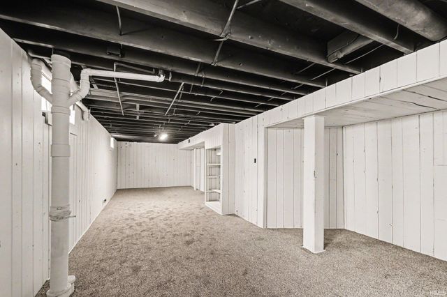 4933 Bloomfield Place, South Bend, IN 46619