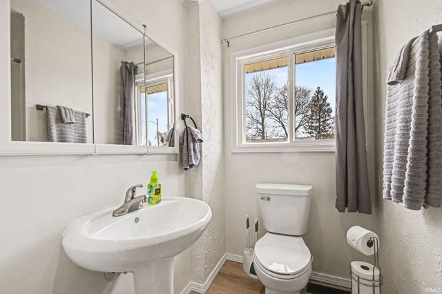 4933 Bloomfield Place, South Bend, IN 46619