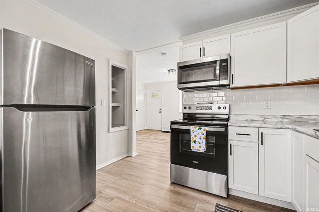 4933 Bloomfield Place, South Bend, IN 46619