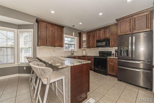 1652 Ivy Chase Lane, Fenton, MO 63026