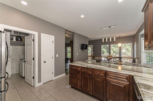 1652 Ivy Chase Lane, Fenton, MO 63026