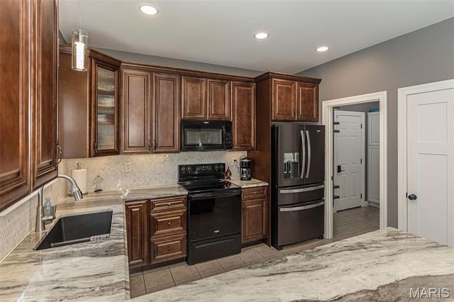 1652 Ivy Chase Lane, Fenton, MO 63026