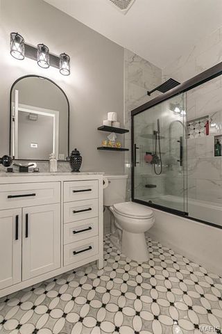 1652 Ivy Chase Lane, Fenton, MO 63026