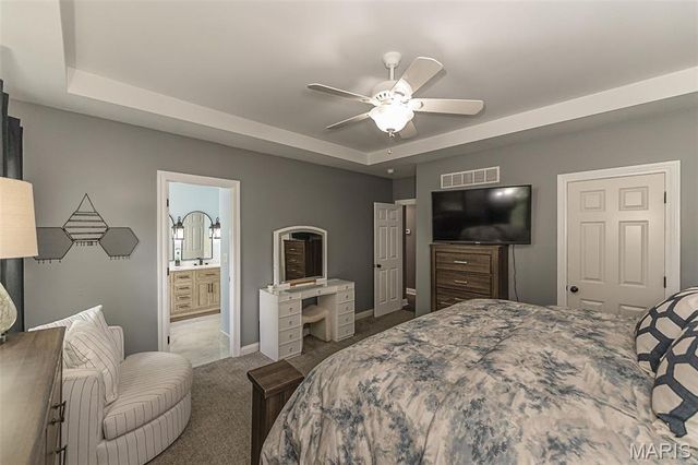 1652 Ivy Chase Lane, Fenton, MO 63026