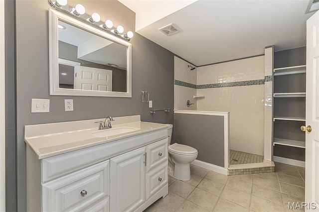 1652 Ivy Chase Lane, Fenton, MO 63026
