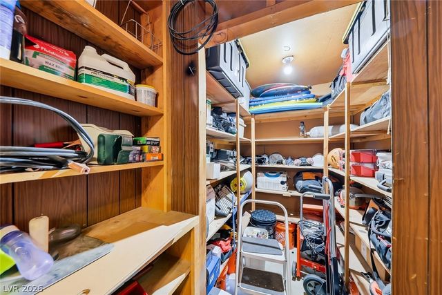 6956 Ten Oaks Avenue, Las Vegas, NV 89145