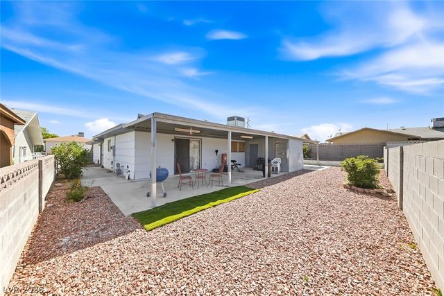 6956 Ten Oaks Avenue, Las Vegas, NV 89145