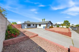 6956 Ten Oaks Avenue, Las Vegas, NV 89145